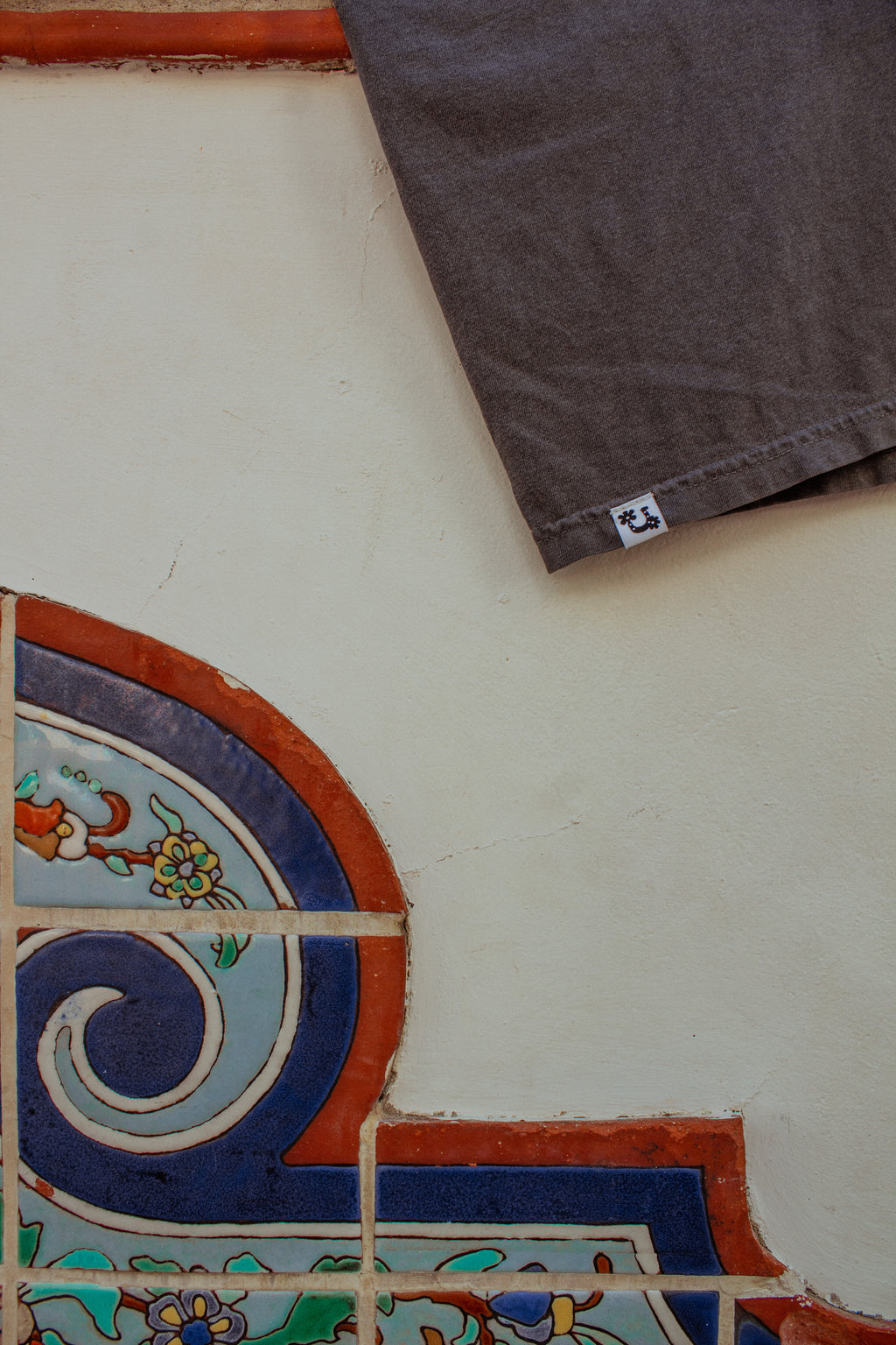 Waves & Boots Men's Tee - Ash